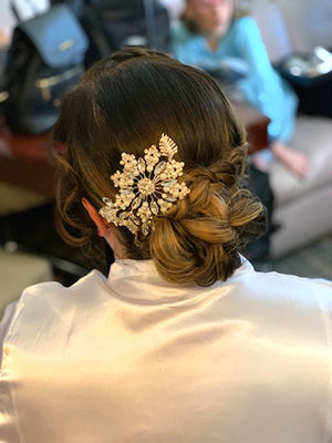 bride hair detail